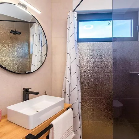 Dogic Apartment *