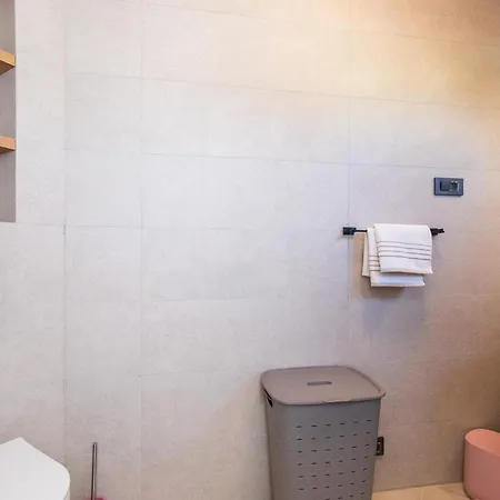 Apartment Dogic